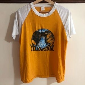 VTG Yellowstone T-shirt. Size L